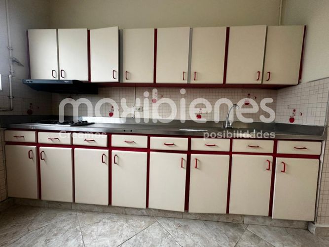 Casa de 6 alcobas en arriendo en Las Palmas, Medellín, 100 m² · foto 2 de 20