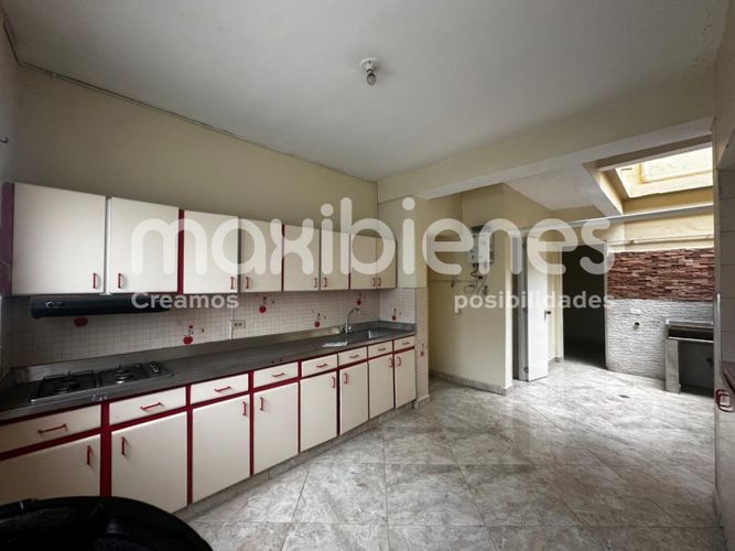 Casa de 6 alcobas en arriendo en Las Palmas, Medellín, 100 m² · foto 3 de 20