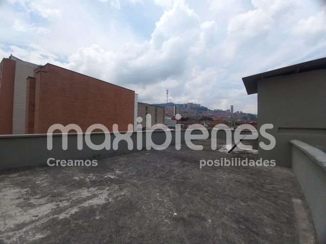 Local en arriendo en Asomadera No.3, Medellín, 120 m² · foto 5 de 8