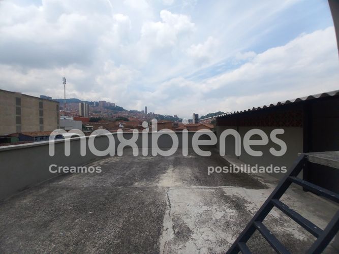 Local en arriendo en Asomadera No.3, Medellín, 120 m² · foto 6 de 8