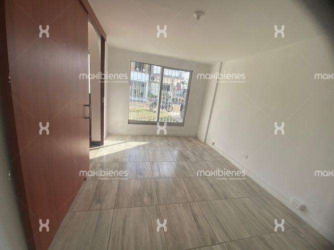 Casa de 4 alcobas en arriendo en La Navarra, Apartado, 250 m² · foto 4 de 22