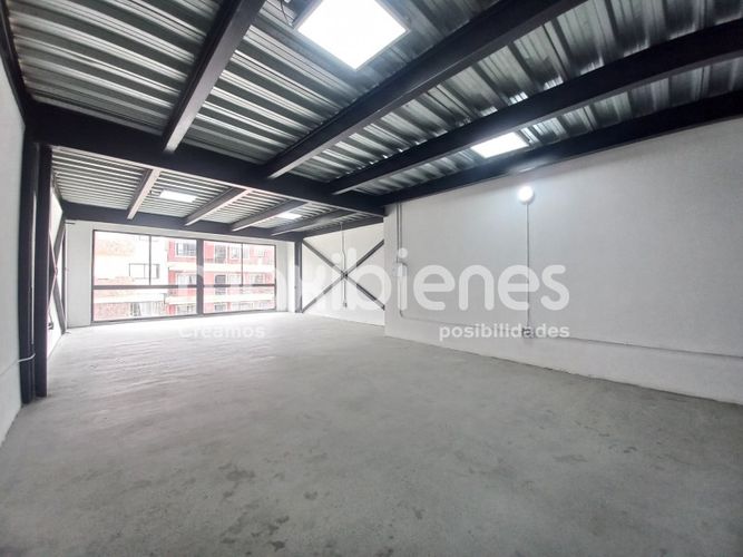 Local en arriendo en Asomadera No.3, Medellín, 160 m² · foto 4 de 8