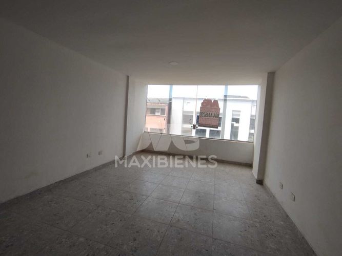 Oficina en arriendo en Fundadores, Apartado, 45 m² · foto 3 de 10