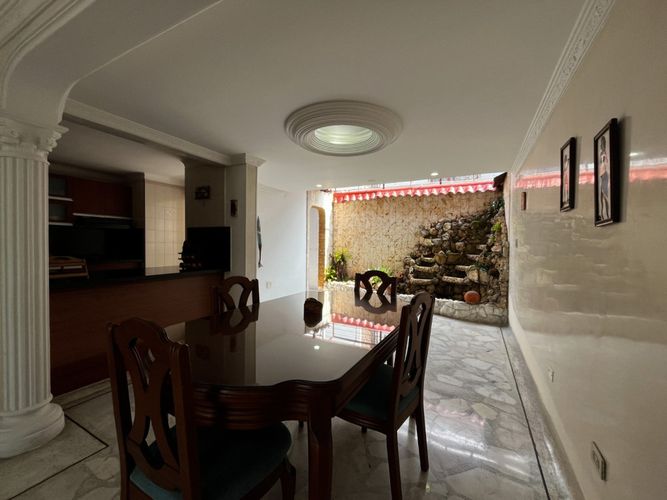 Casa en venta en El Refugio, Cali · foto 4 de 24