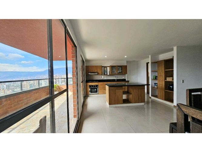 Apartamento de 3 alcobas en venta en Aves Maria, Sabaneta, 236 m² · foto 6 de 24