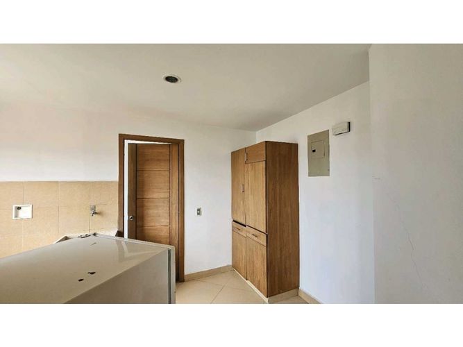 Apartamento de 3 alcobas en venta en Aves Maria, Sabaneta, 236 m² · foto 10 de 24
