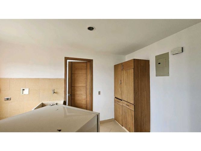 Apartamento de 3 alcobas en venta en Aves Maria, Sabaneta, 236 m² · foto 12 de 24