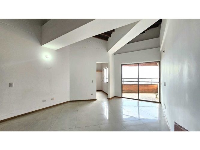 Apartamento de 3 alcobas en venta en Aves Maria, Sabaneta, 236 m² · foto 14 de 24