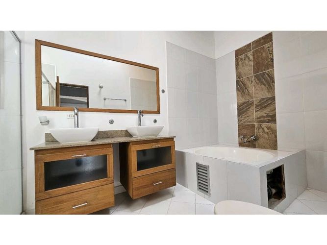 Apartamento de 3 alcobas en venta en Aves Maria, Sabaneta, 236 m² · foto 15 de 24