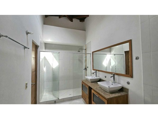 Apartamento de 3 alcobas en venta en Aves Maria, Sabaneta, 236 m² · foto 16 de 24