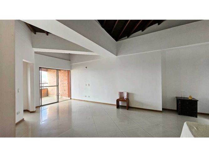 Apartamento de 3 alcobas en venta en Aves Maria, Sabaneta, 236 m² · foto 19 de 24