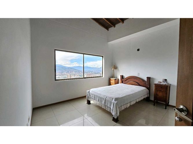 Apartamento de 3 alcobas en venta en Aves Maria, Sabaneta, 236 m² · foto 22 de 24