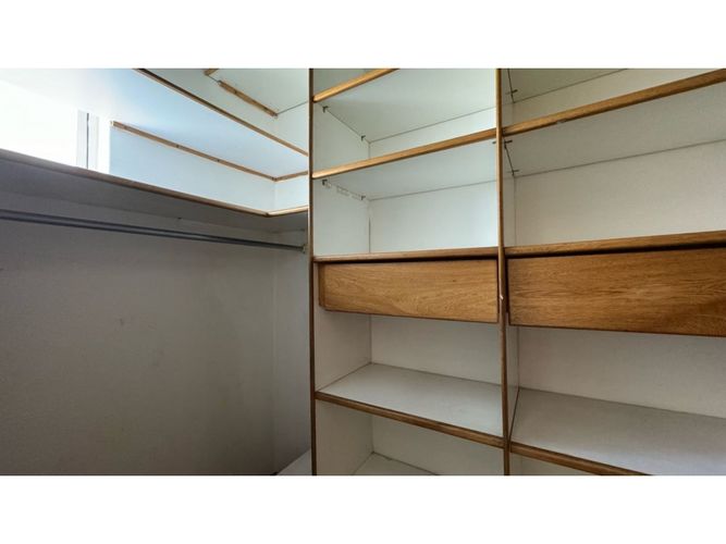 Casa de 3 alcobas en arriendo en San Lucas, Medellín, 272 m² · foto 22 de 24