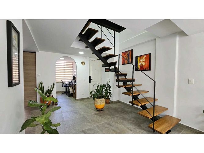 Apartamento de 3 alcobas en venta en Belén Miravalle, Medellín, 117 m² · foto 9 de 24