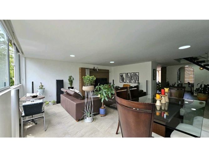 Apartamento de 3 alcobas en venta en Belén Miravalle, Medellín, 117 m² · foto 11 de 24