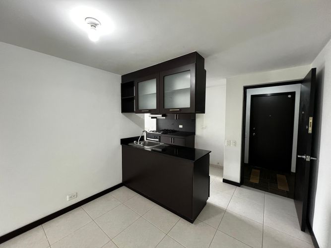 Apartamento de 3 alcobas en arriendo en Las Mercedes, Medellín, 78 m² · foto 6 de 20