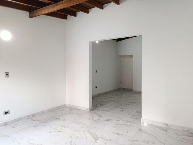 Oficina en arriendo en El Poblado, Medellín, 75 m² · foto 2 de 12