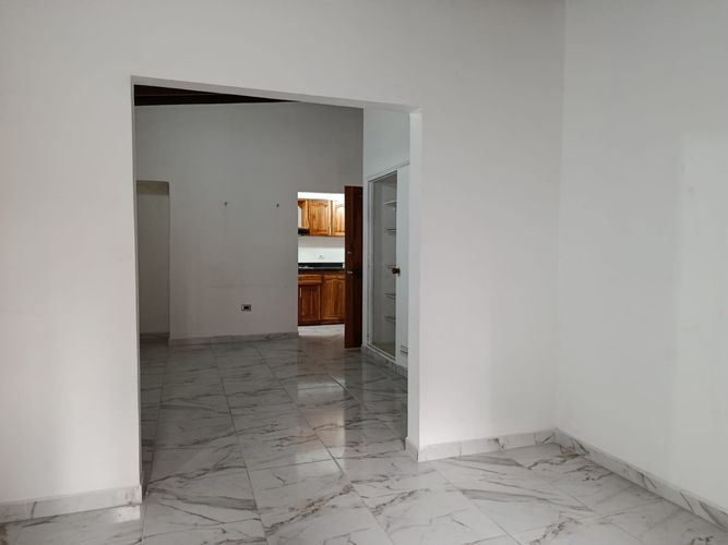 Oficina en arriendo en El Poblado, Medellín, 75 m² · foto 3 de 12