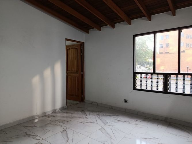 Oficina en arriendo en El Poblado, Medellín, 75 m² · foto 6 de 12