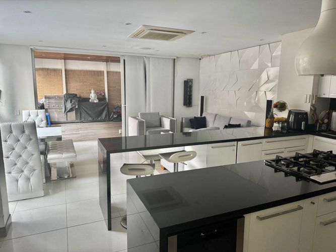 Casa de 3 alcobas en venta en Pance, Cali, 260 m² · foto 2 de 15