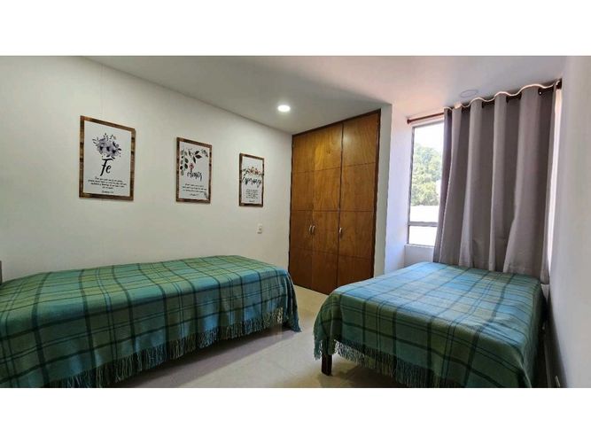 Apartamento de 3 alcobas en venta en Laureles, Medellín, 153 m² · foto 18 de 24