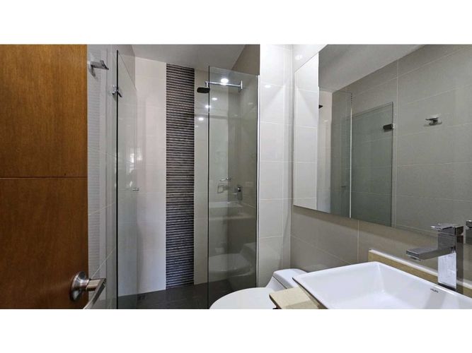 Apartamento de 3 alcobas en venta en Laureles, Medellín, 153 m² · foto 21 de 24