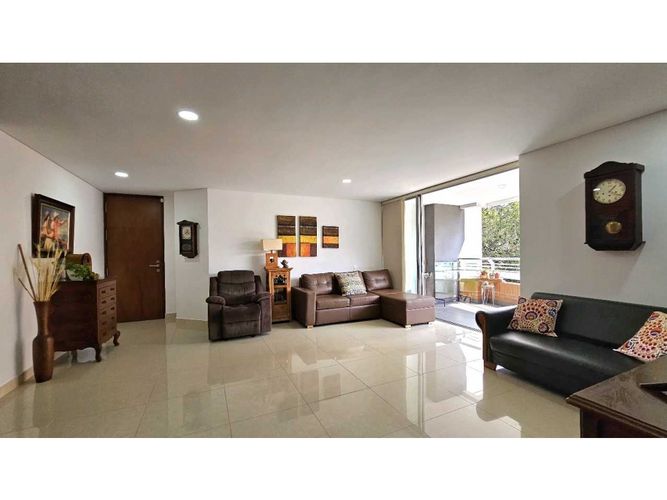 Apartamento de 3 alcobas en venta en Laureles, Medellín, 153 m² · foto 22 de 24