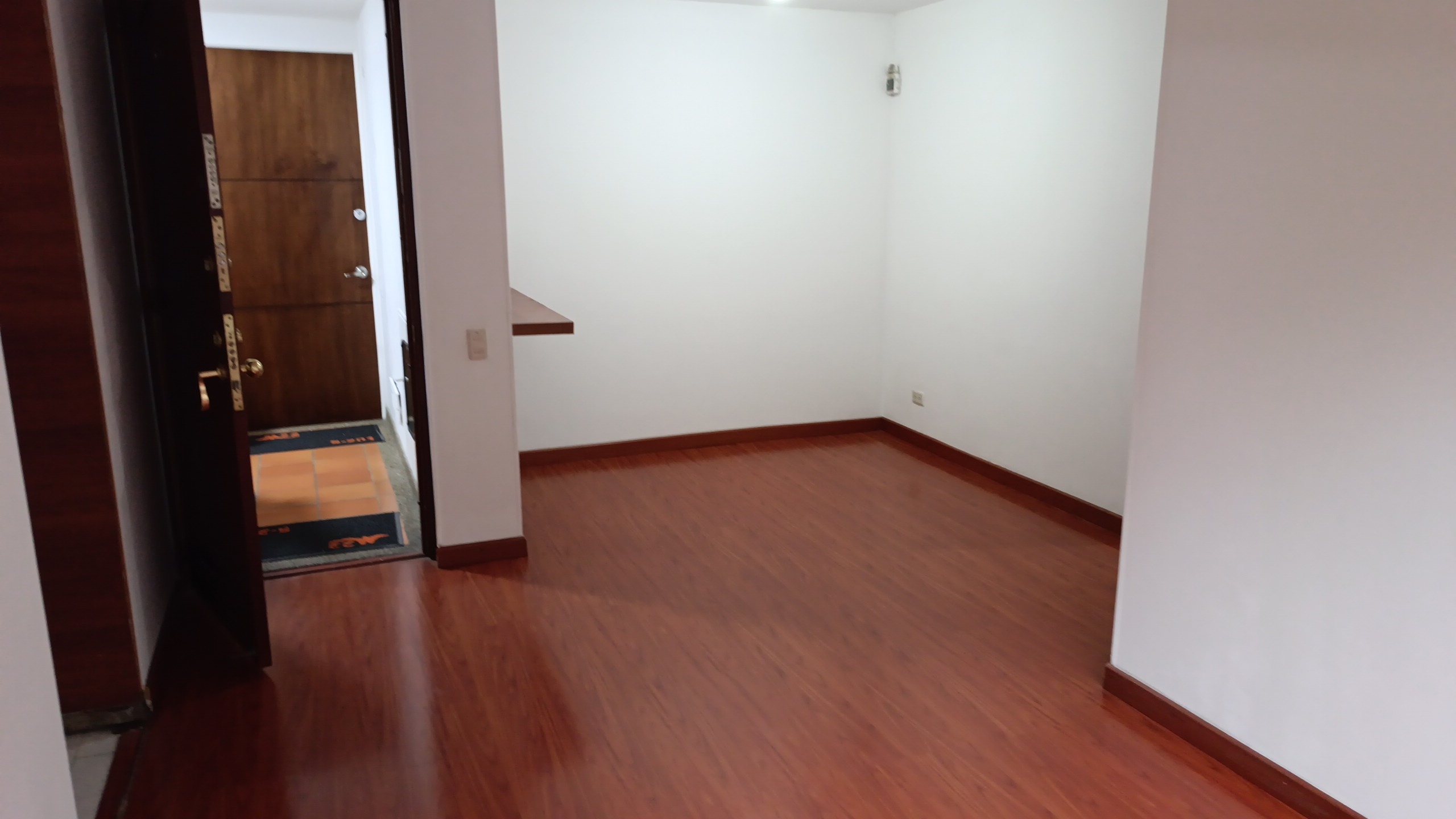 Apartamento en venta en Mazuren, Bogotá · foto 4 de 16
