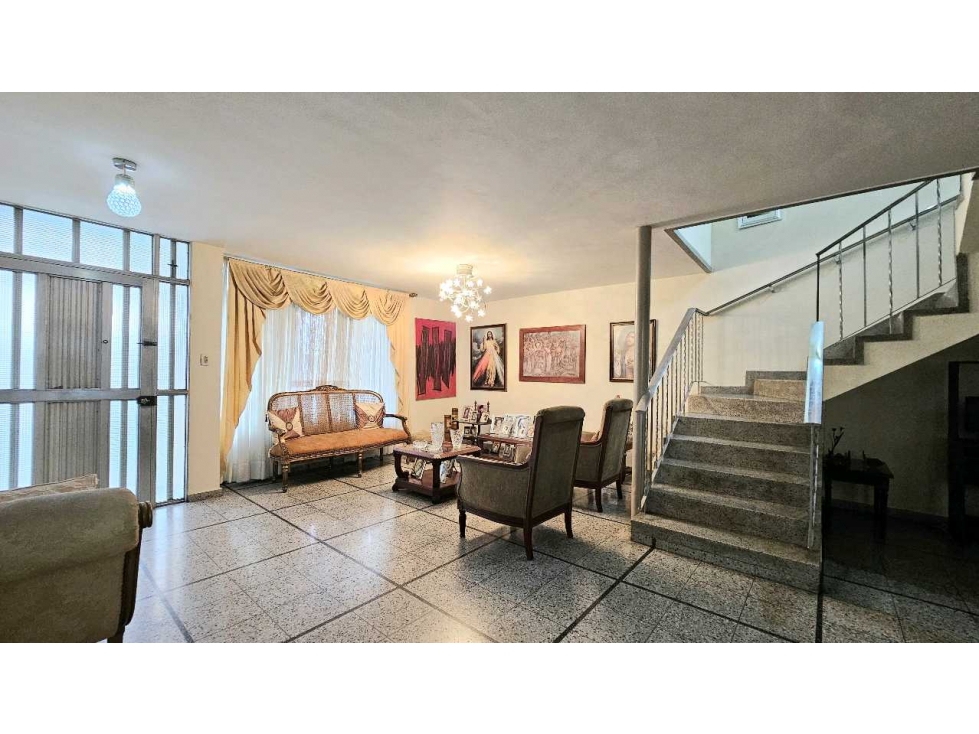 Casa en Venta en El nogal- los almendros, Medellín