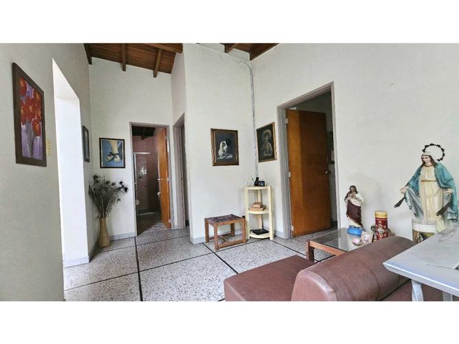 Casa de 6 alcobas en venta en El Nogal- Los Almendros, Medellín, 225 m² · foto 12 de 20