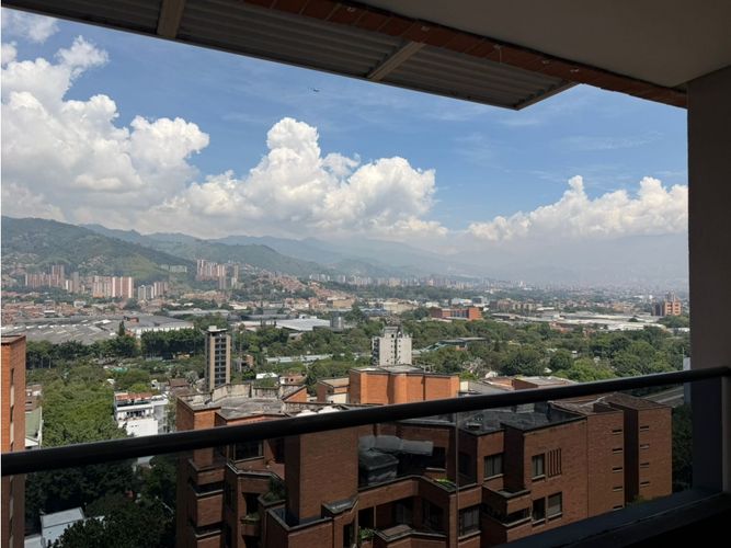 Apartamento de 3 alcobas en venta en La Candelaria, Medellín, 135 m² · foto 14 de 22