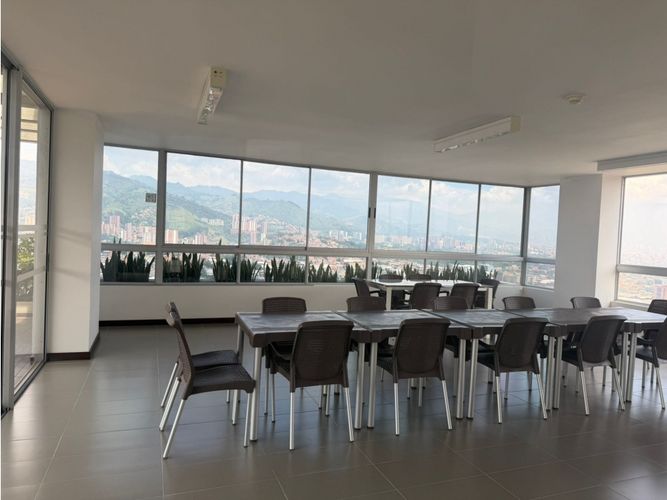 Apartamento de 3 alcobas en venta en La Candelaria, Medellín, 135 m² · foto 16 de 22