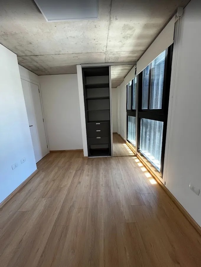 ALQUILER | Apartamento 2 dormitorios con cochera en el centro de Montevideo · Foto 9