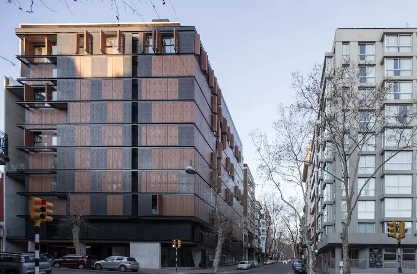 ALQUILER | Apartamento 2 dormitorios con cochera en el centro de Montevideo