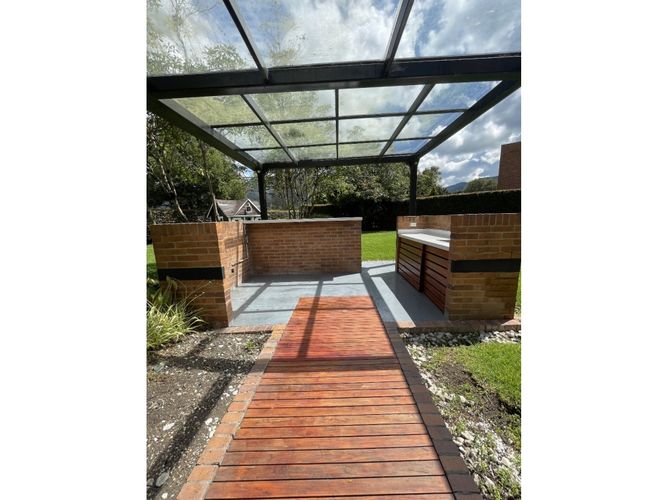 Casa de 5 alcobas en venta en San Simón, Bogotá, 450 m² · foto 7 de 24