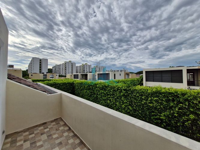 Casa de 4 alcobas en venta en Ricaurte, 440 m² · foto 15 de 23