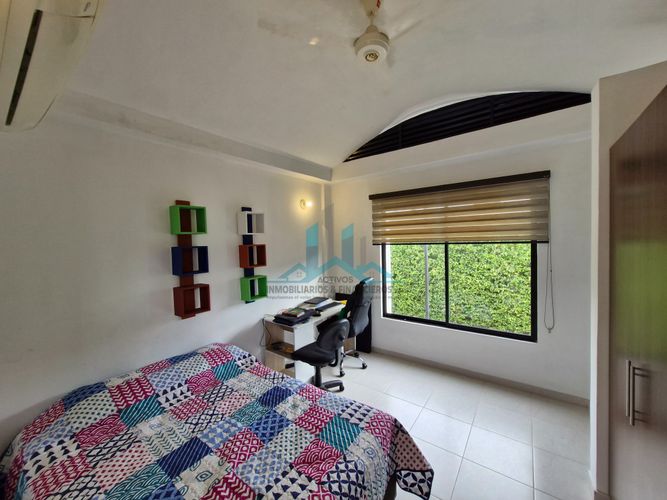 Casa de 4 alcobas en venta en Ricaurte, 440 m² · foto 9 de 23