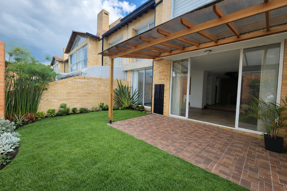 House for rent in Br santa rita, Chía