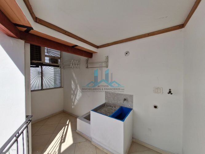 Casa de 5 alcobas en venta en Girardot, Girardot, 272 m² · foto 10 de 24
