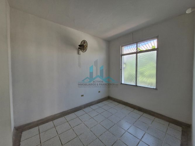 Casa de 5 alcobas en venta en Girardot, Girardot, 272 m² · foto 12 de 24