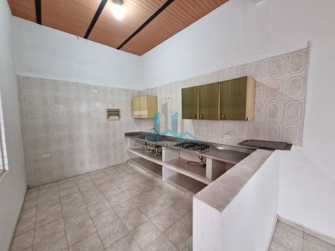 Casa de 5 alcobas en venta en Girardot, Girardot, 272 m² · foto 6 de 24