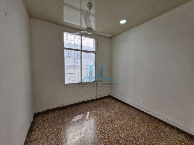 Casa de 5 alcobas en venta en Girardot, Girardot, 272 m² · foto 13 de 24