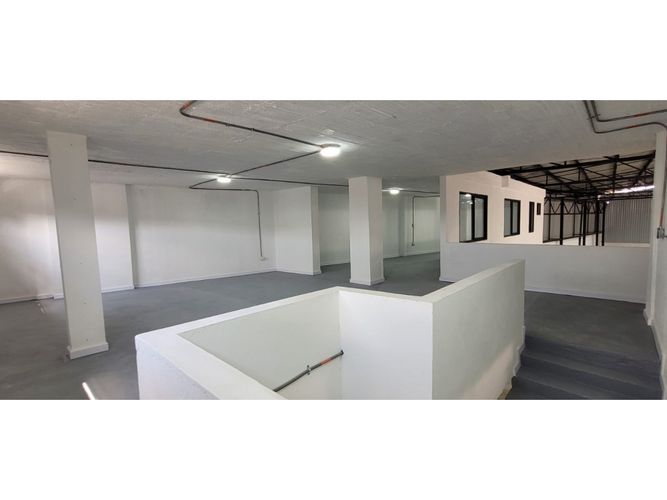 Bodega en arriendo en Armenia, Armenia, 902 m² · foto 6 de 11