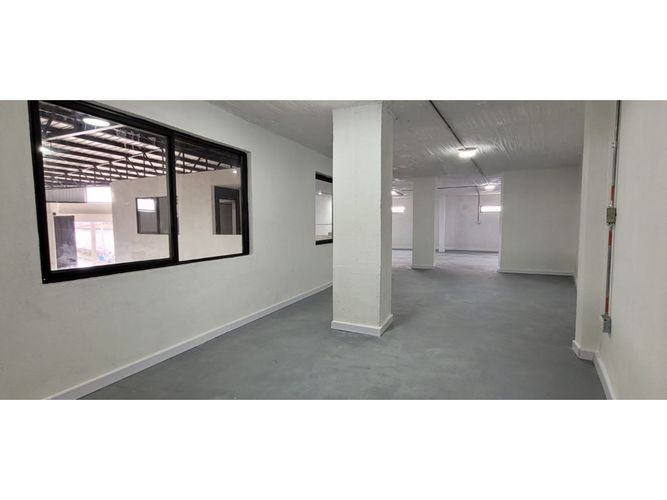 Bodega en arriendo en Armenia, Armenia, 902 m² · foto 8 de 11