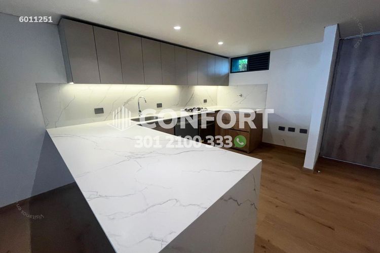 Apartaestudio en venta en Castropol, Medellín, 110 m² · foto 5 de 24
