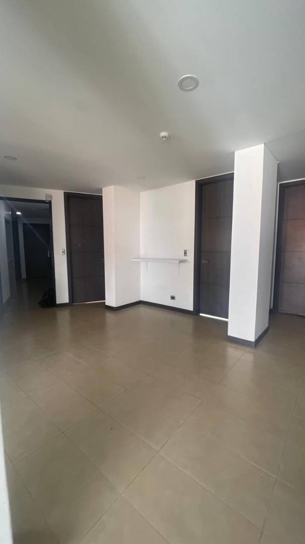 Apartamento en arriendo en Laureles, Medellín · foto 6 de 24