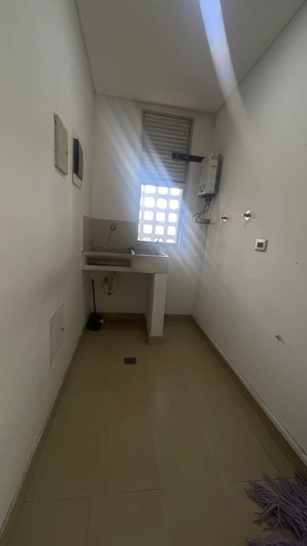 Apartamento en arriendo en Laureles, Medellín · foto 14 de 24
