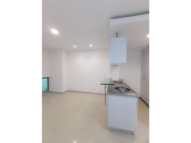 Apartamento de 2 alcobas en venta en Centenario, Cali, 57 m² · foto 2 de 10
