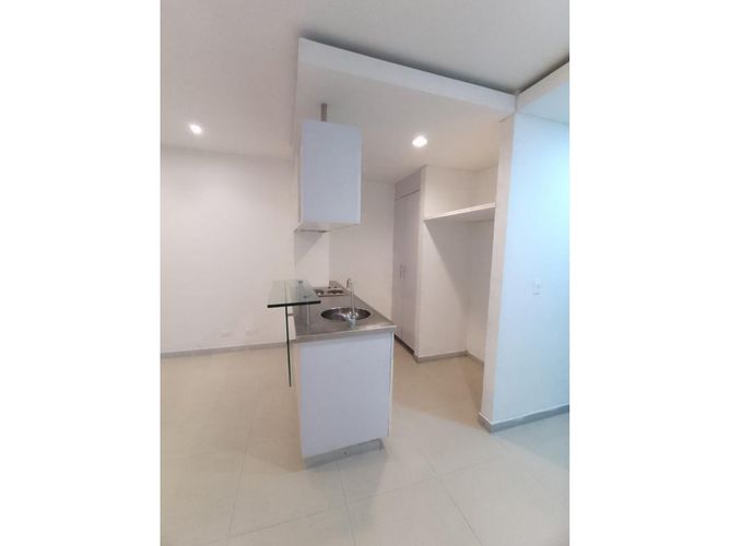 Apartamento de 2 alcobas en venta en Centenario, Cali, 57 m² · foto 3 de 10