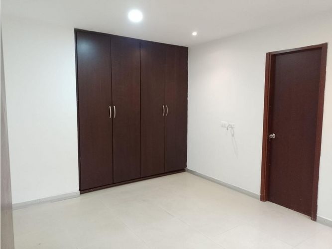 Apartamento de 2 alcobas en venta en Centenario, Cali, 57 m² · foto 6 de 10